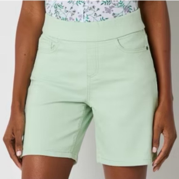 NWT Liz Claiborne Amber Womens Mid Rise Pull-On Short - Picture 1 of 7